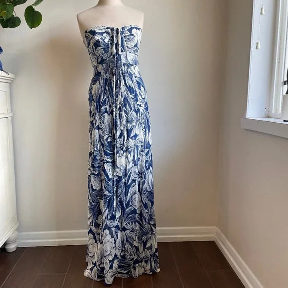 Donna Ricco | Dresses | Donna Ricco Ny Size 4 Floor Length Gown In Blue Floral | Poshmark Donna Ricco | Dresses | Donna Ricco Ny Size 4 Floor Length Gown In Blue Floral | Poshmark